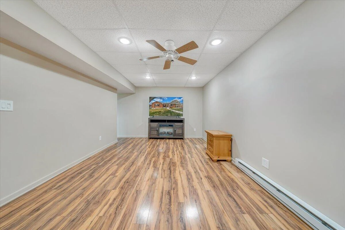 403 Lake AVE - Photo 26