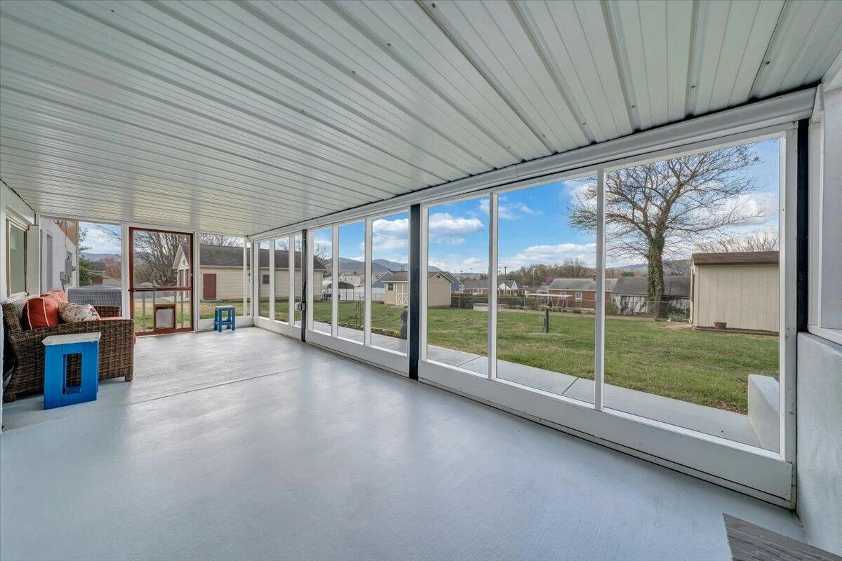 403 Lake AVE - Photo 35