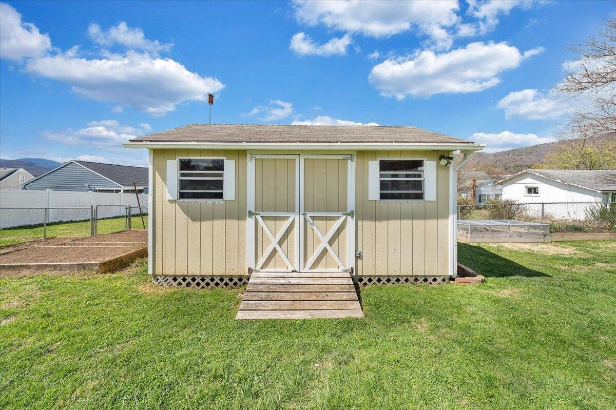 403 Lake AVE - Photo 44