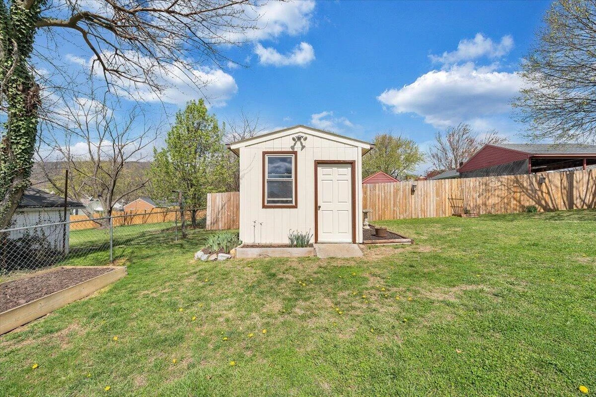 403 Lake AVE - Photo 46