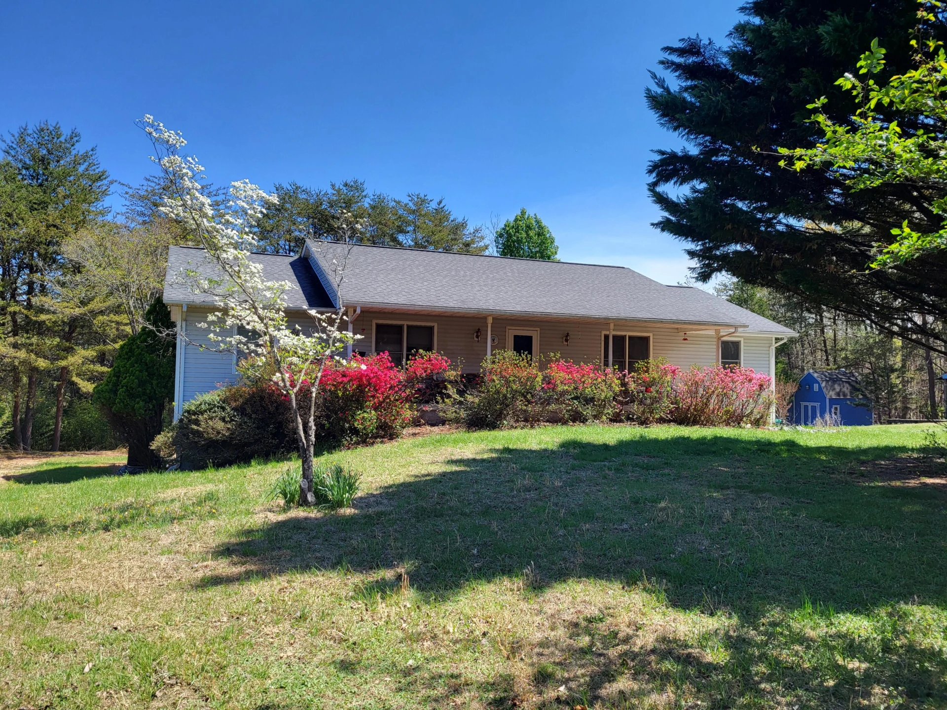 214 Oakridge DR