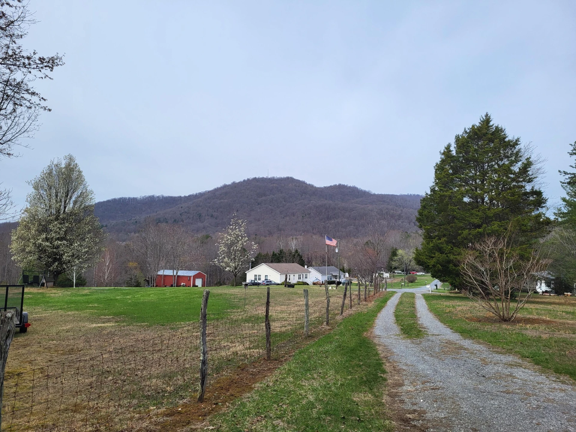 214 Oakridge DR - Photo 2