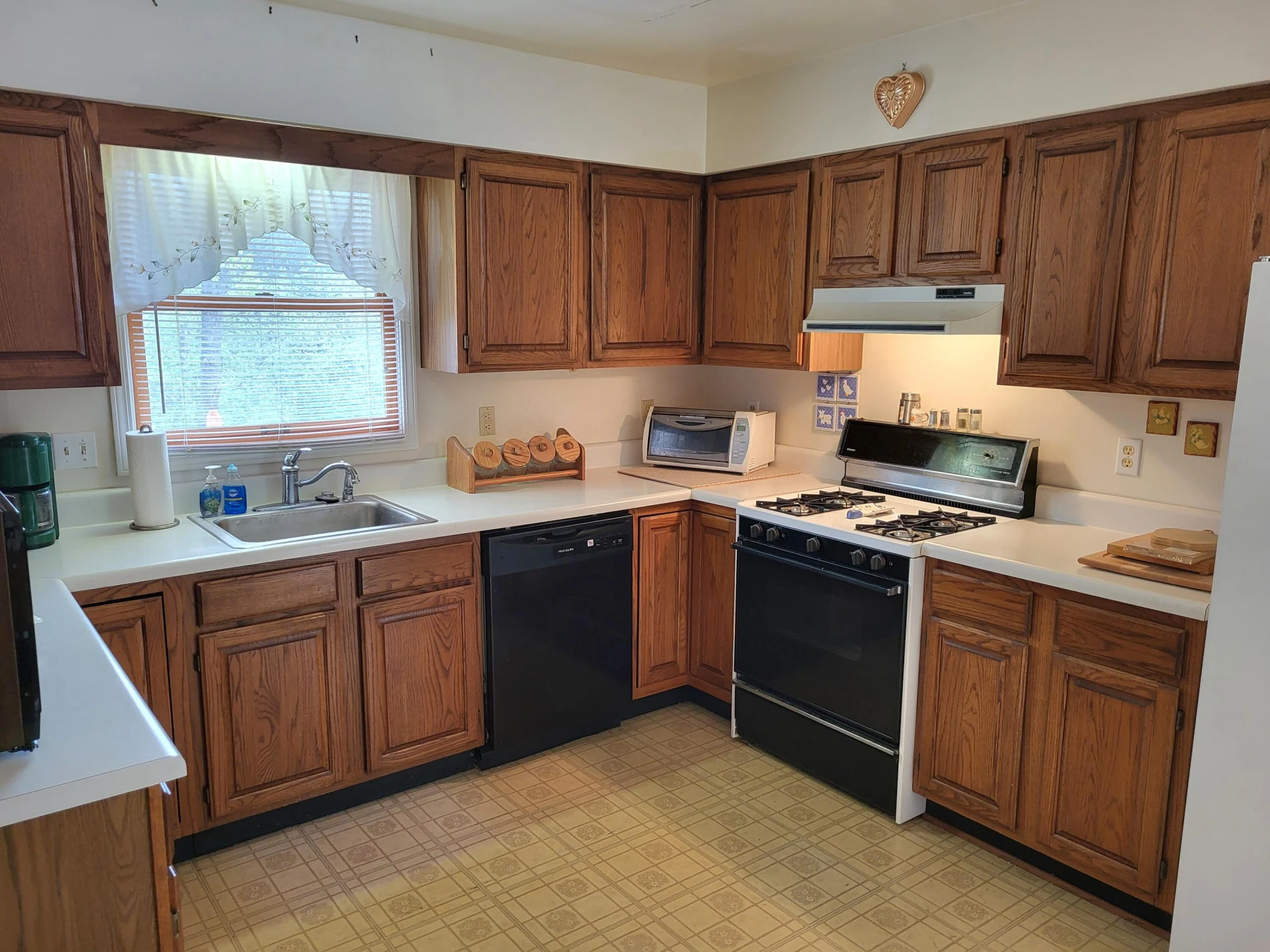 214 Oakridge DR - Photo 3