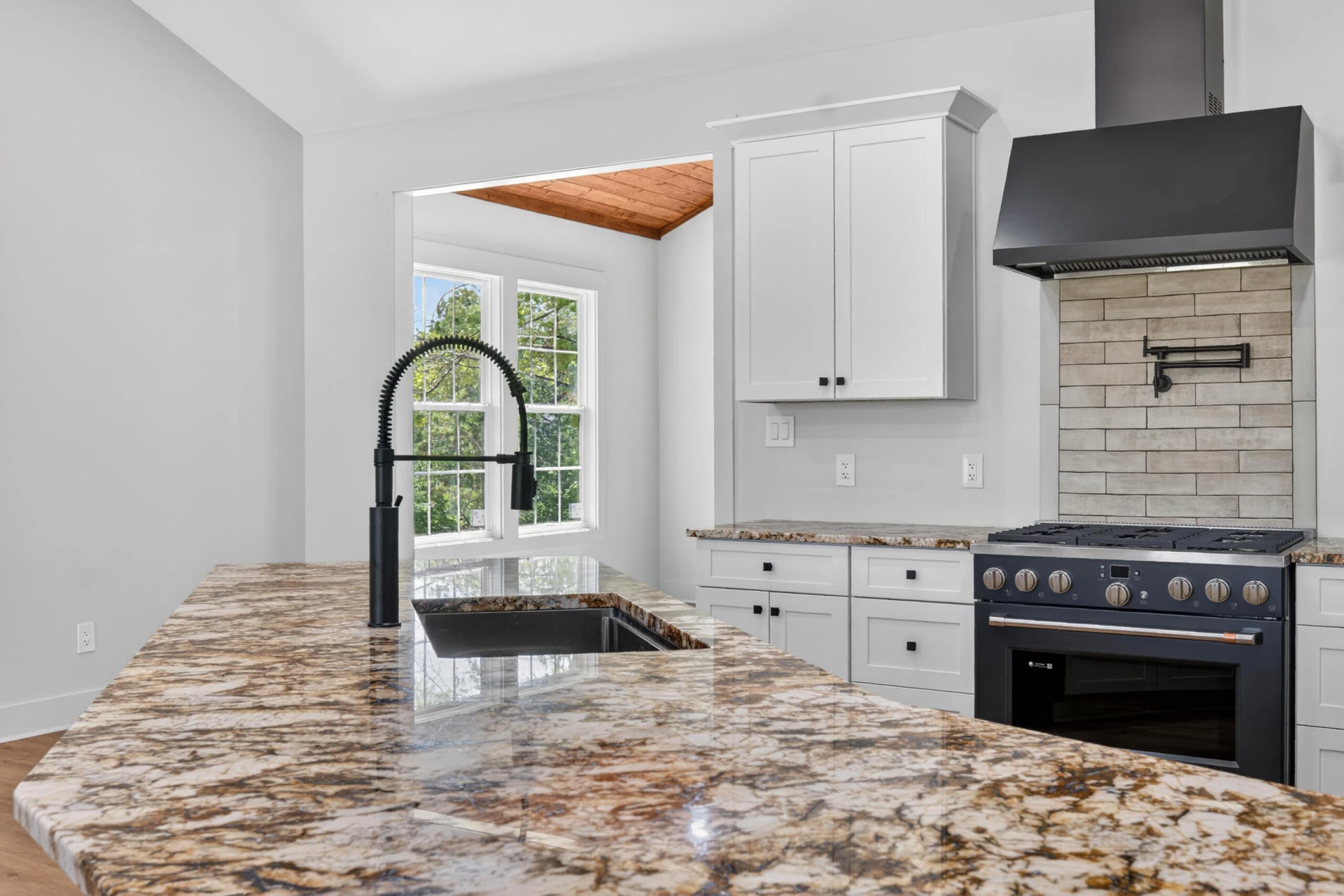 1131 Golf View CT - Photo 10