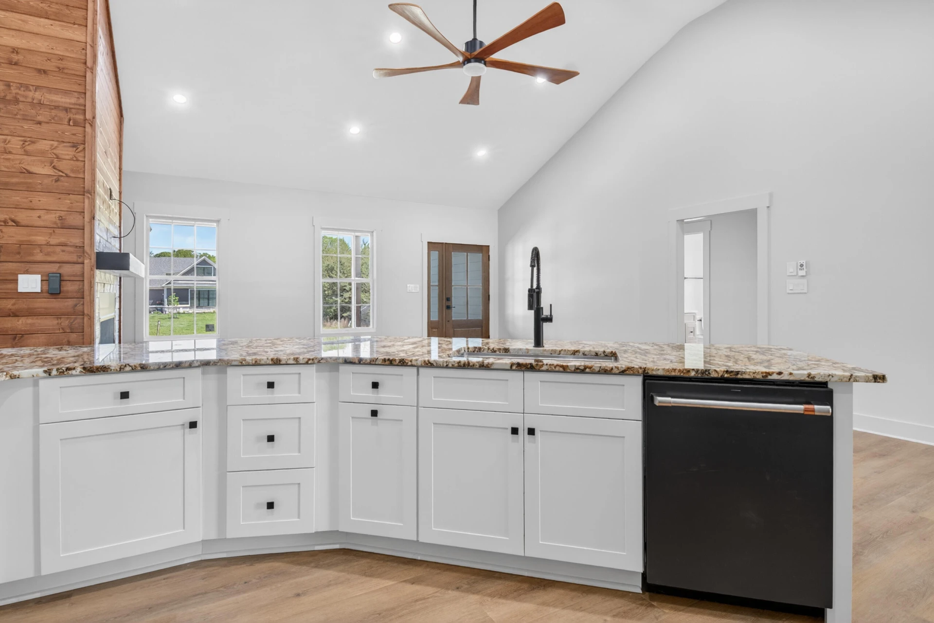 1131 Golf View CT - Photo 13