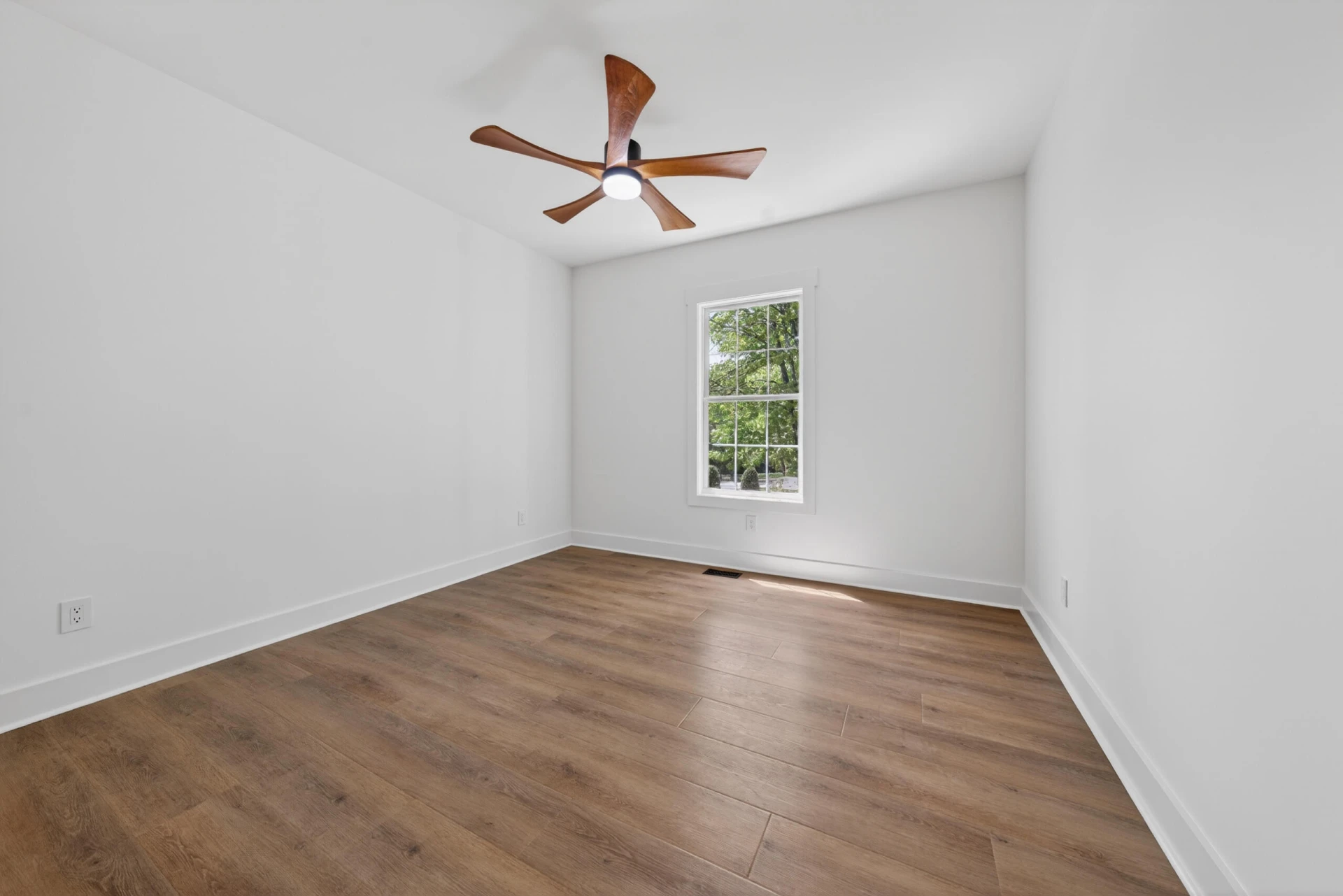 1131 Golf View CT - Photo 33