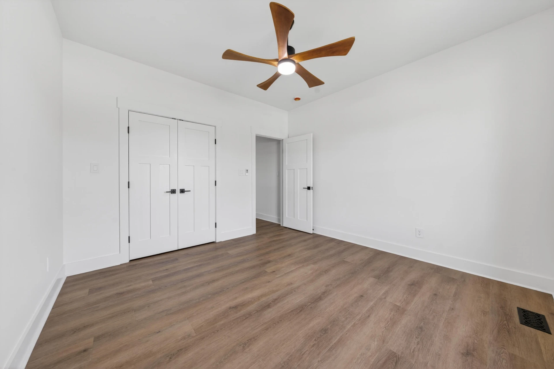 1131 Golf View CT - Photo 40