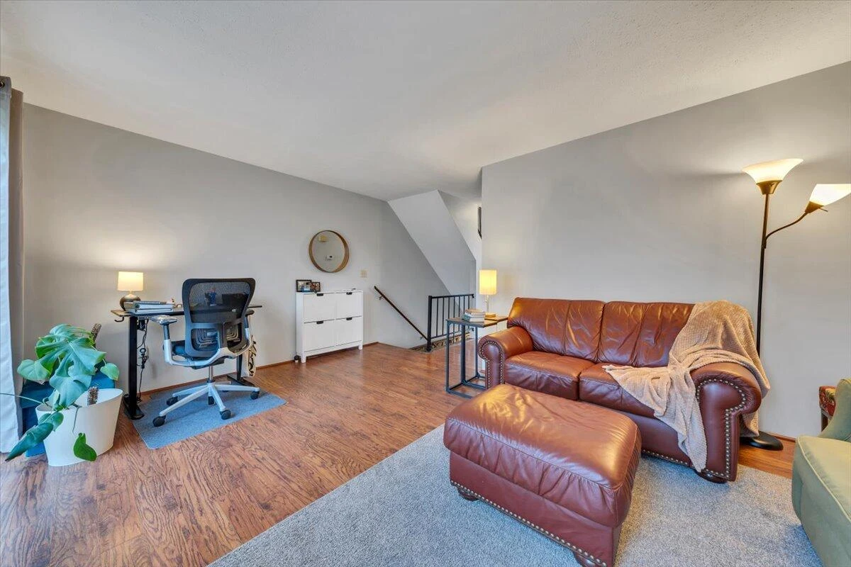 2615 Glade DR SE - Photo 8
