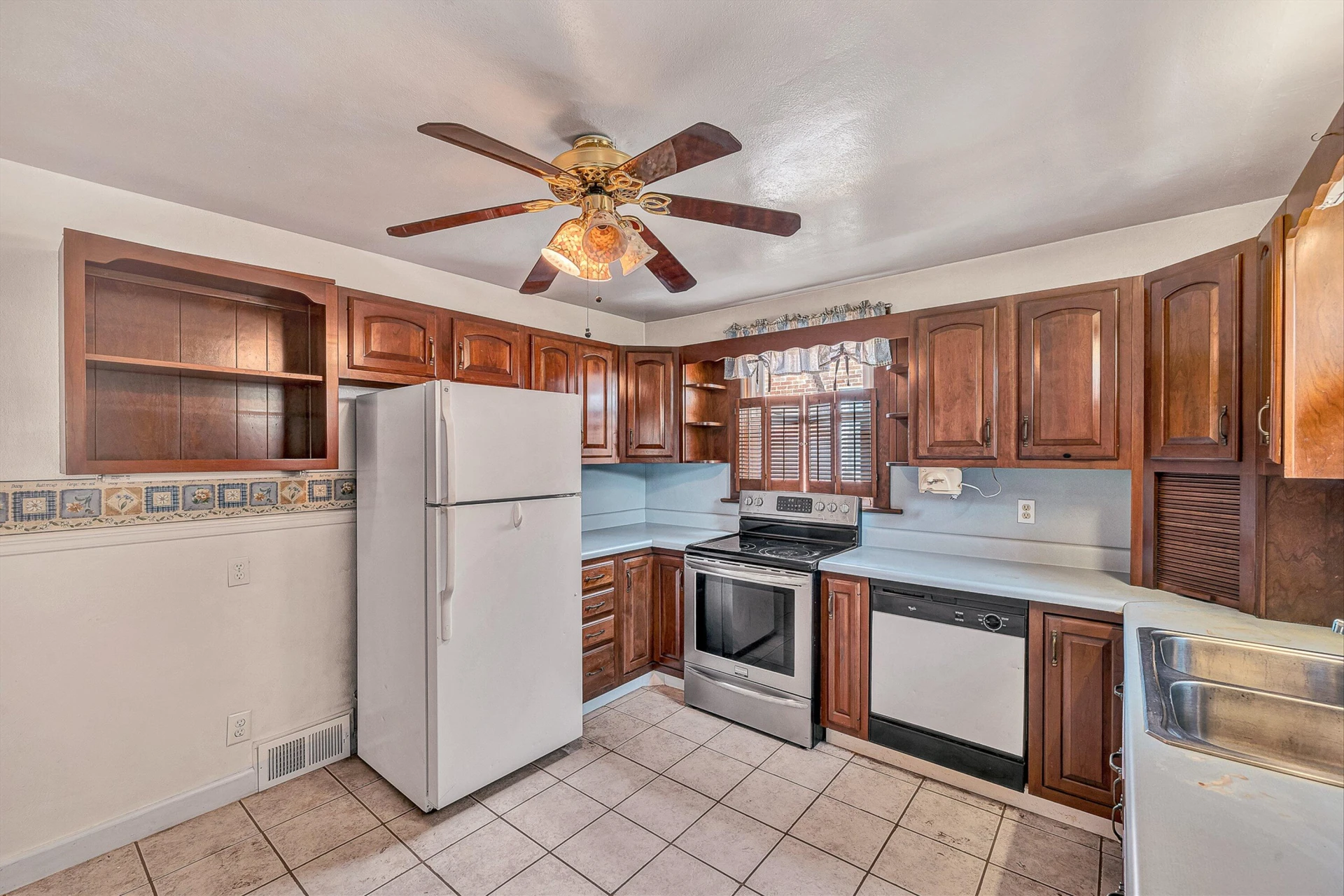 4009 Richland AVE NW - Photo 9
