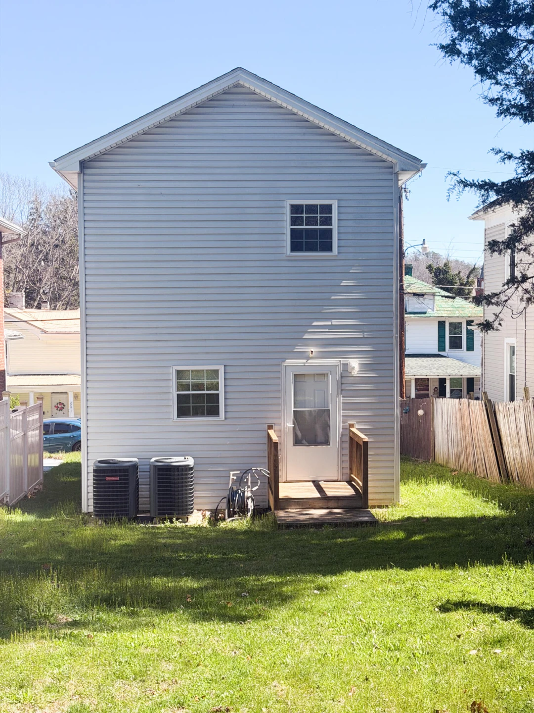 225 Roxbury ST - Photo 23