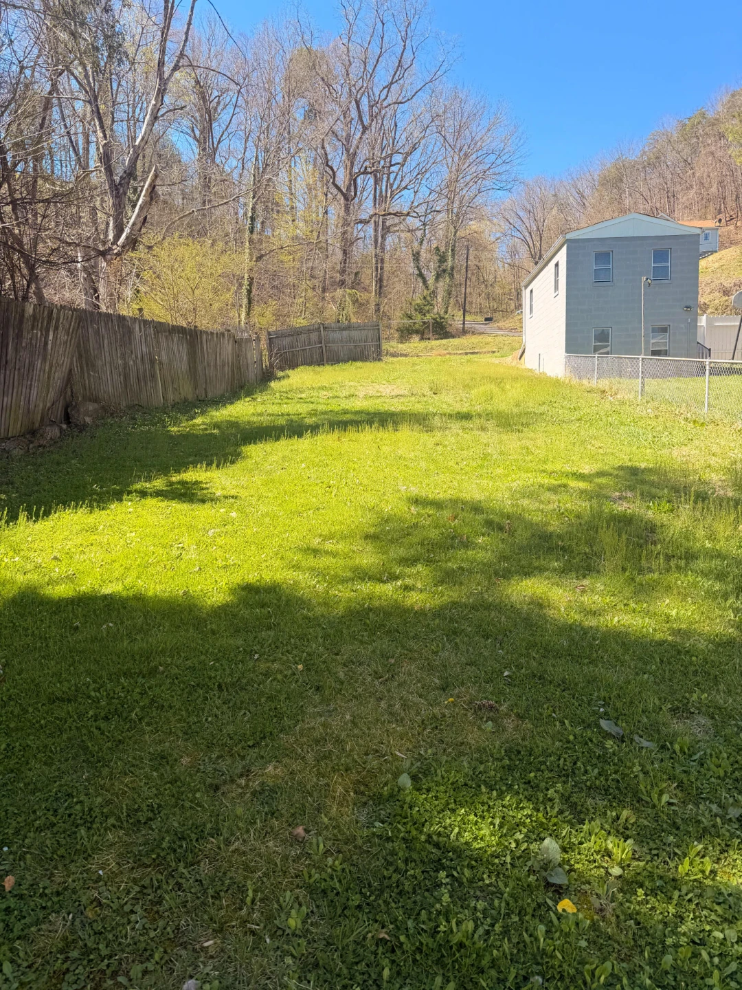 225 Roxbury ST - Photo 25