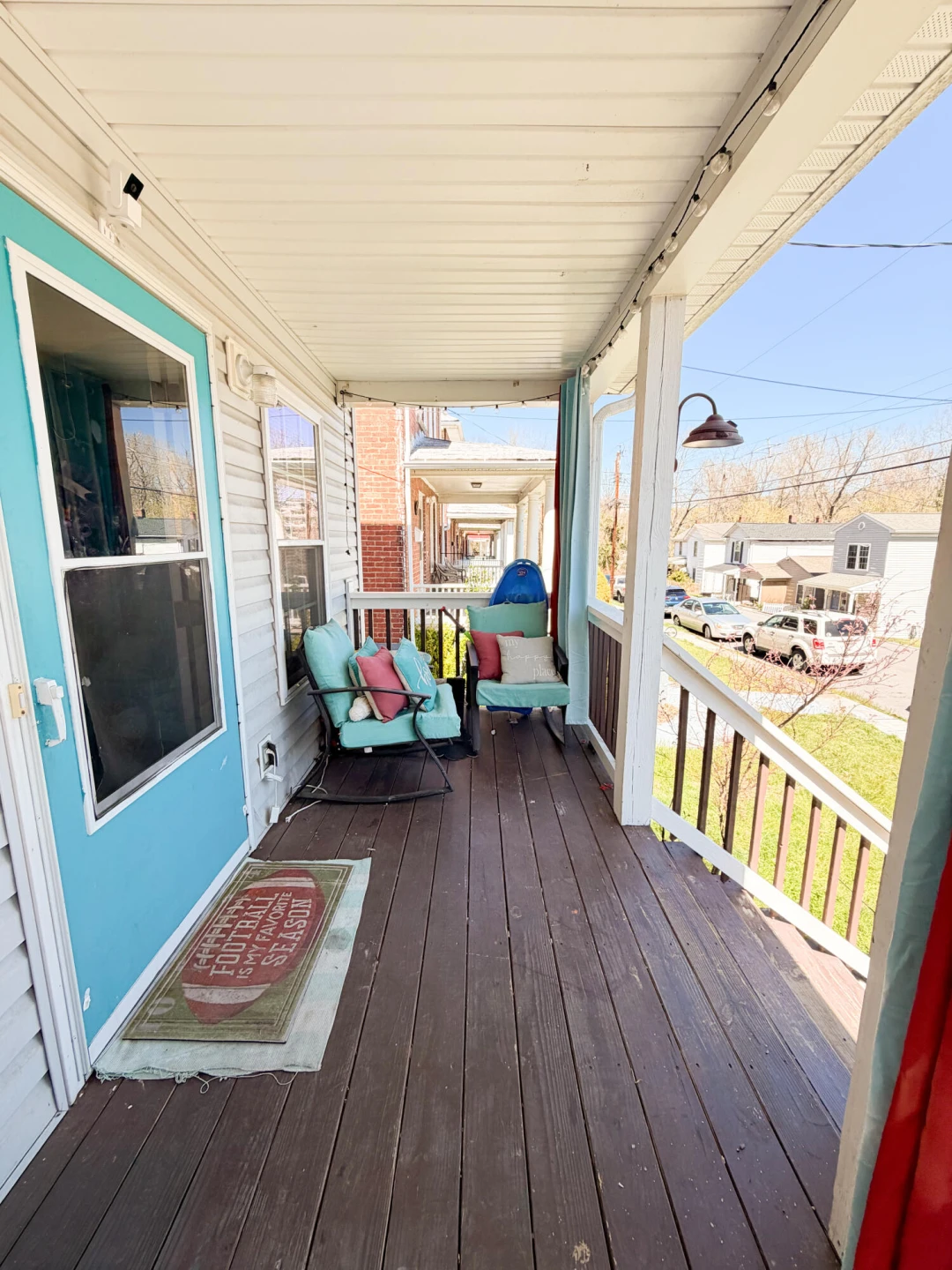 225 Roxbury ST - Photo 3