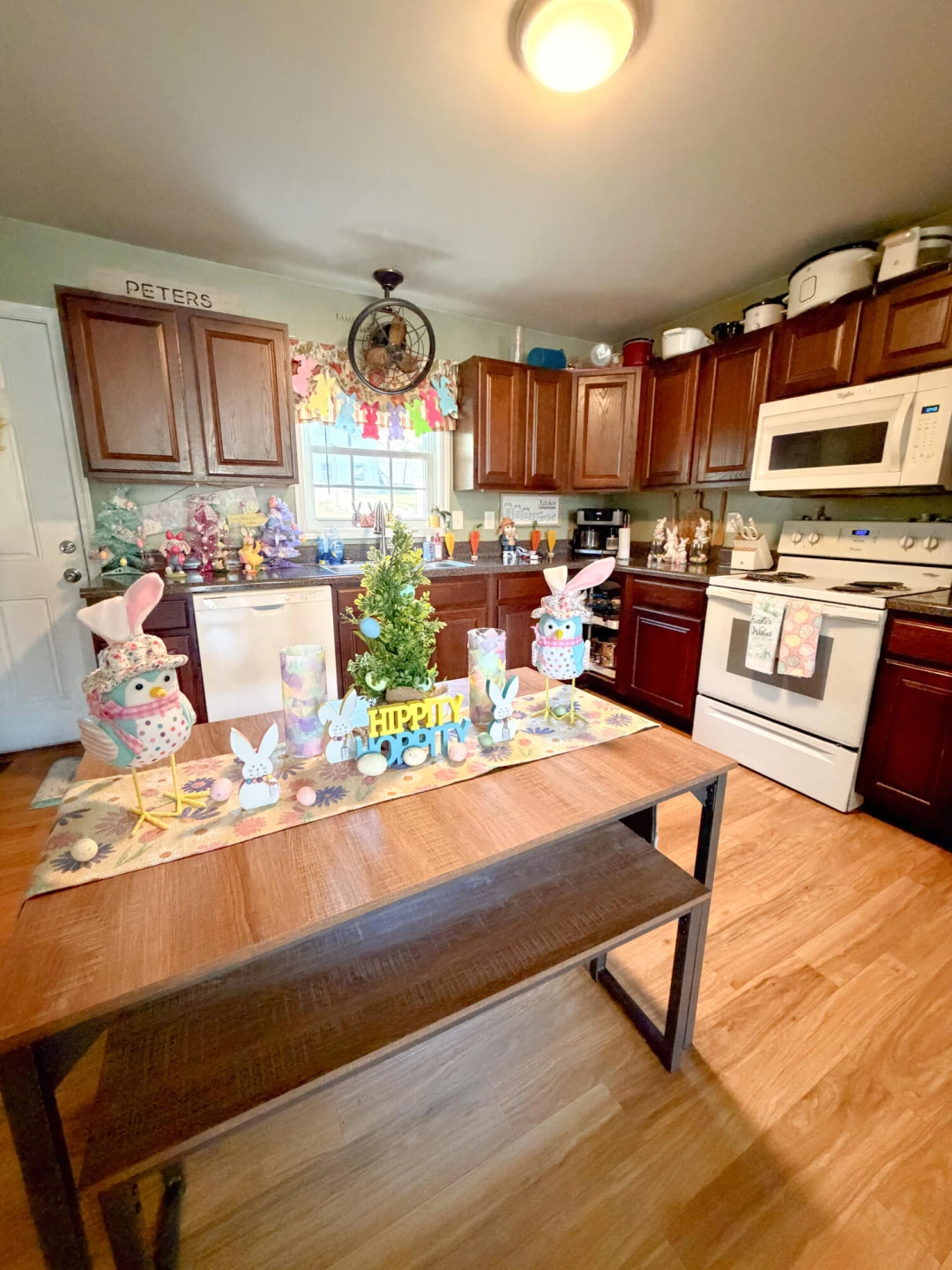 225 Roxbury ST - Photo 8