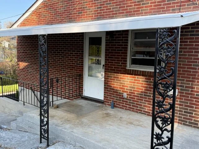 824 Coolbrook RD - Photo 2