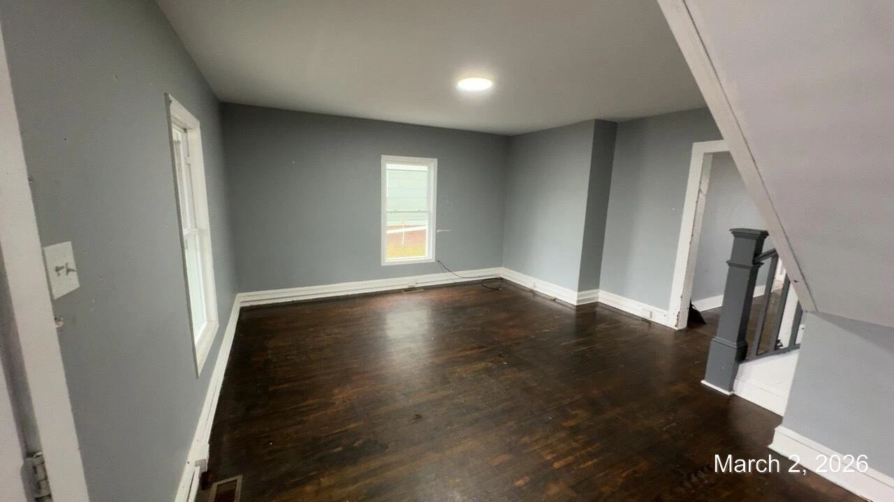305 E Chestnut ST - Photo 4