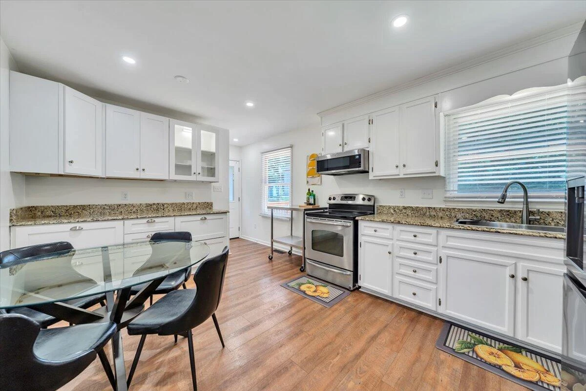 3515 Yellow Mountain RD SE - Photo 4