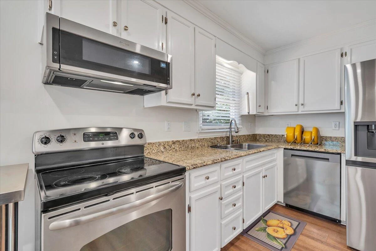 3515 Yellow Mountain RD SE - Photo 6