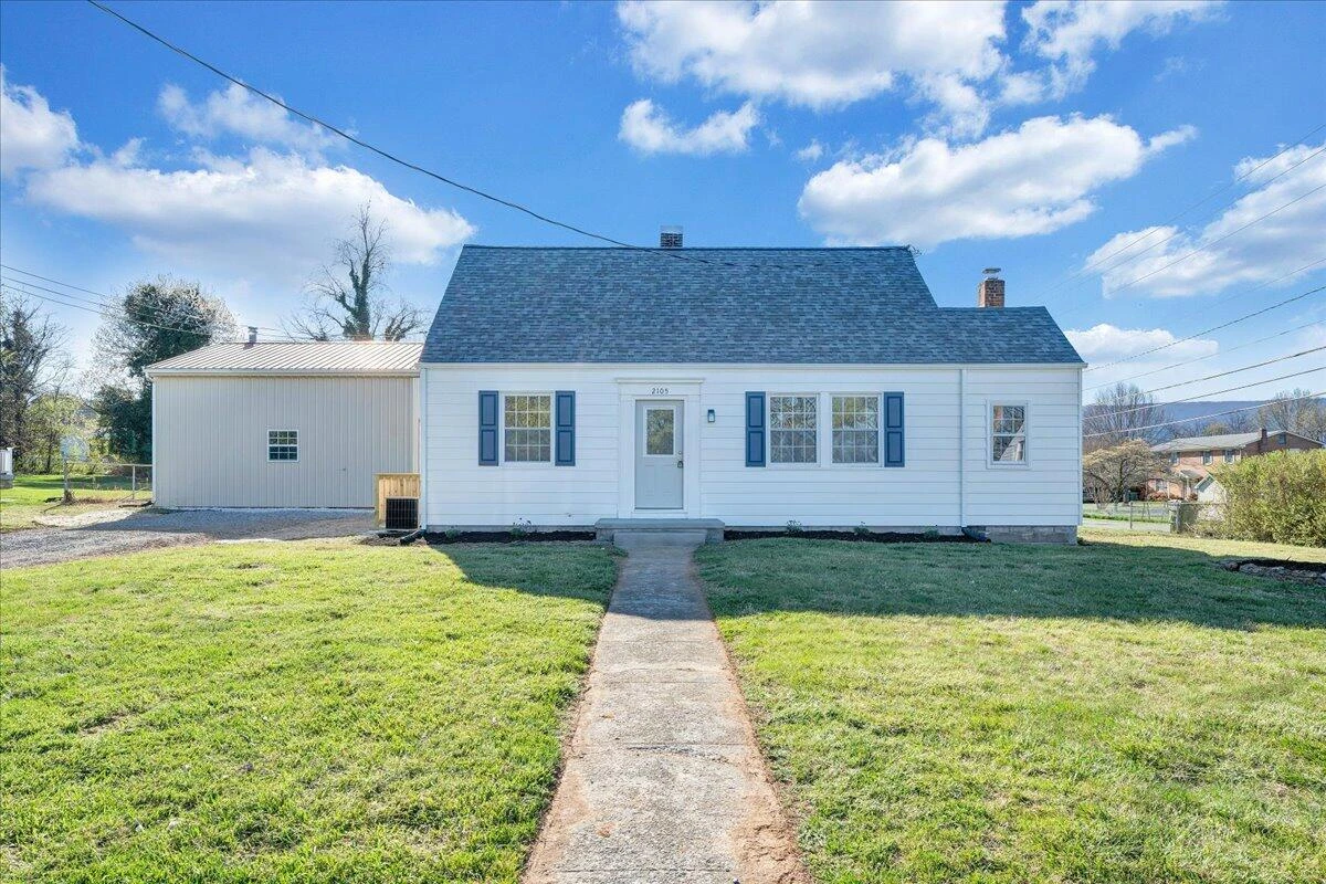 2105 Mountain AVE
