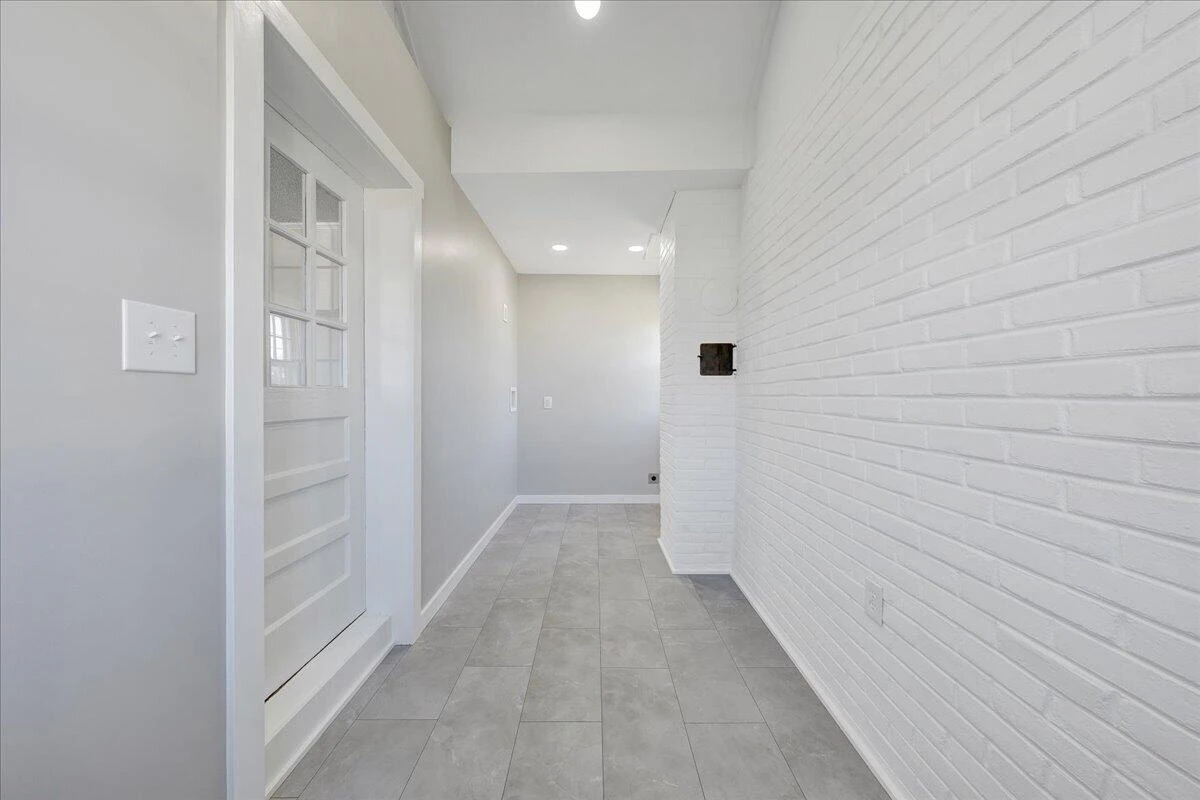 2105 Mountain AVE - Photo 17