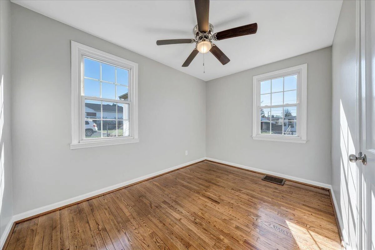 2105 Mountain AVE - Photo 24