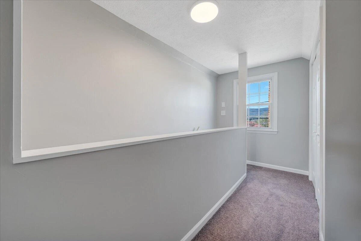2105 Mountain AVE - Photo 32