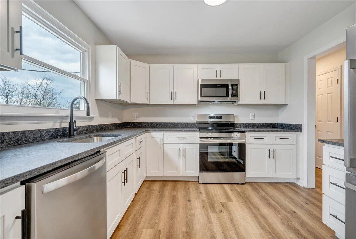 1801 Franwill AVE NW - Photo 10