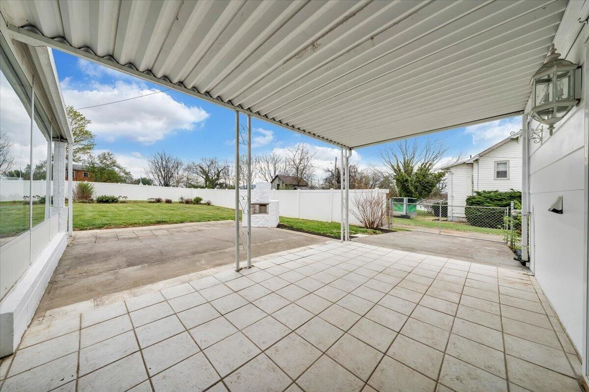 1801 Franwill AVE NW - Photo 35