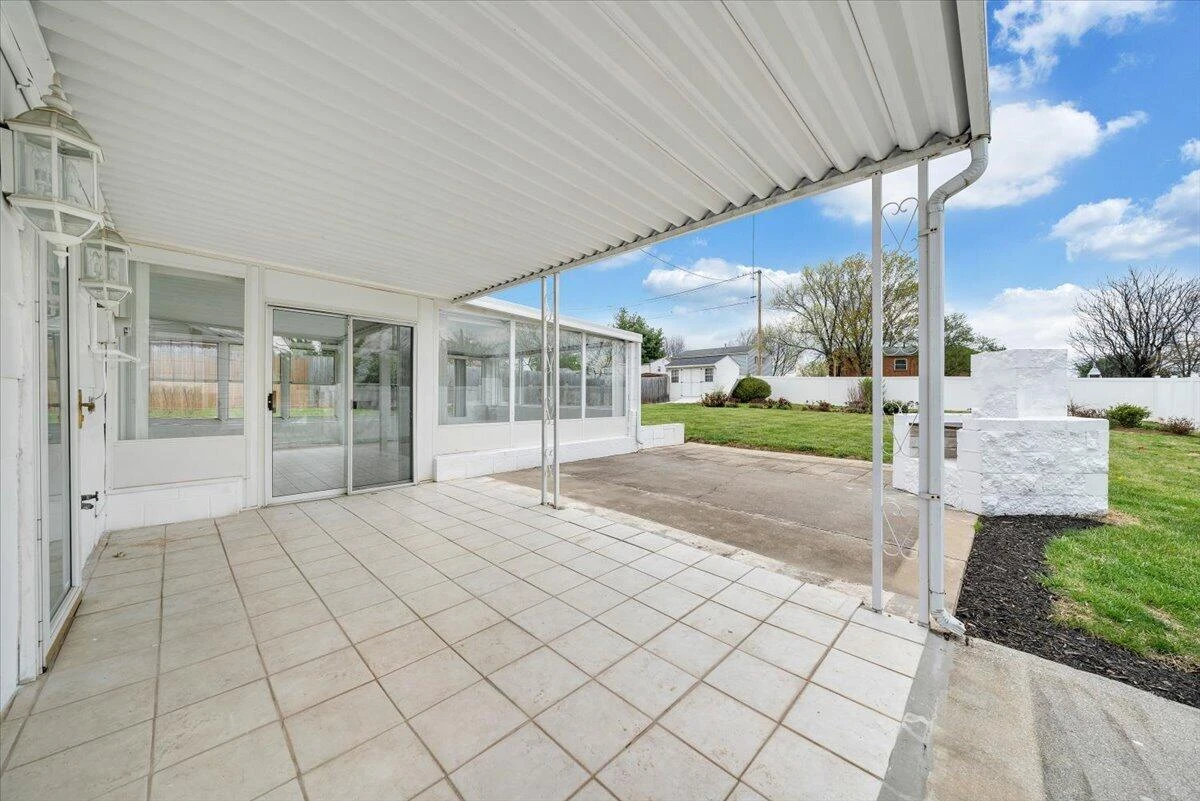 1801 Franwill AVE NW - Photo 36