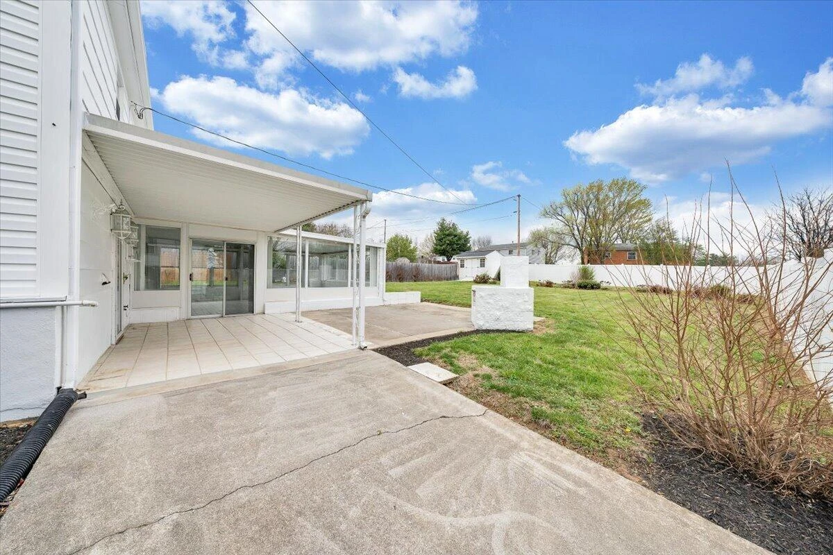 1801 Franwill AVE NW - Photo 37