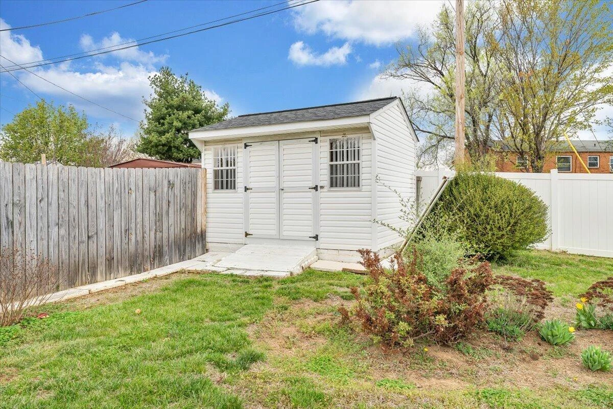 1801 Franwill AVE NW - Photo 39