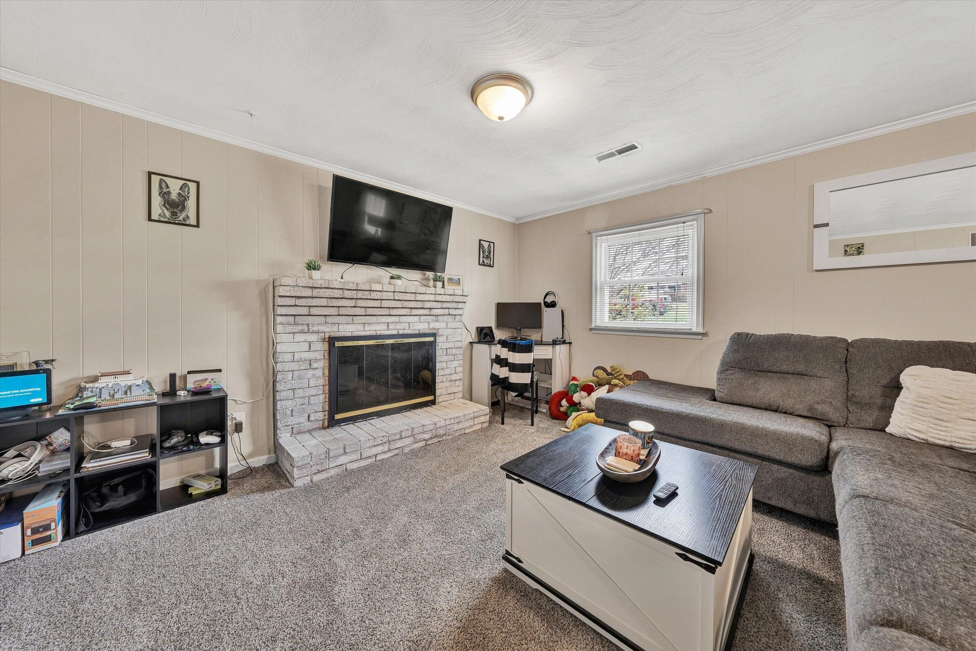 1740 Parker LN - Photo 17