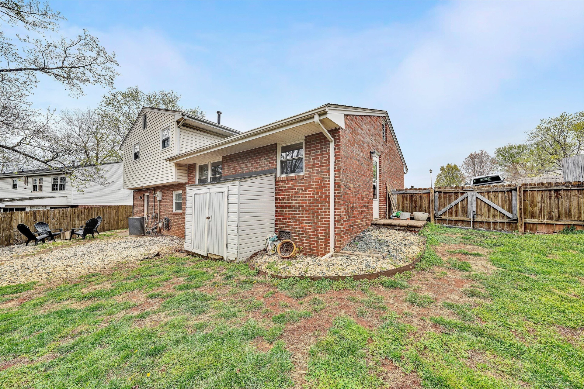 1740 Parker LN - Photo 29