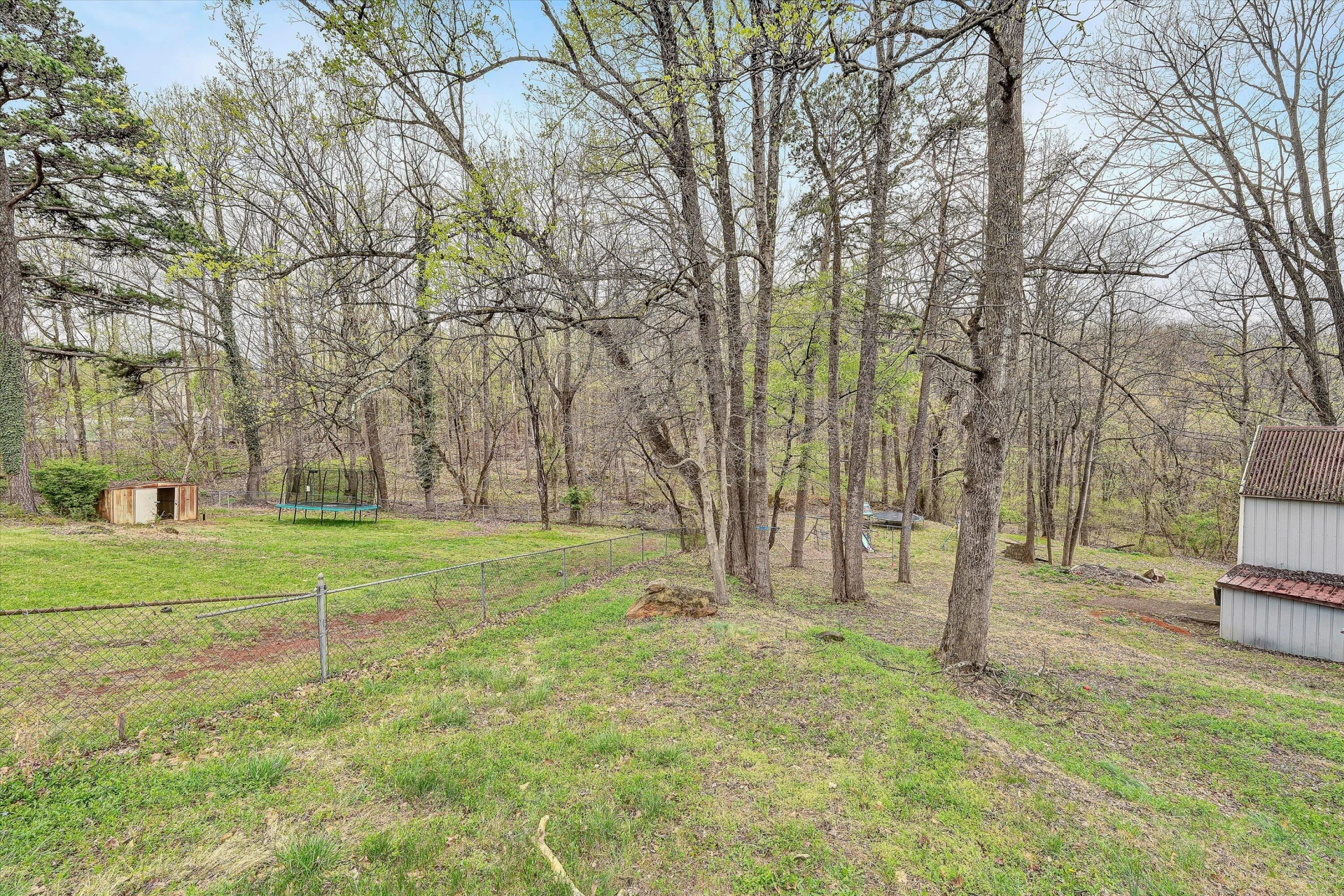 1740 Parker LN - Photo 31