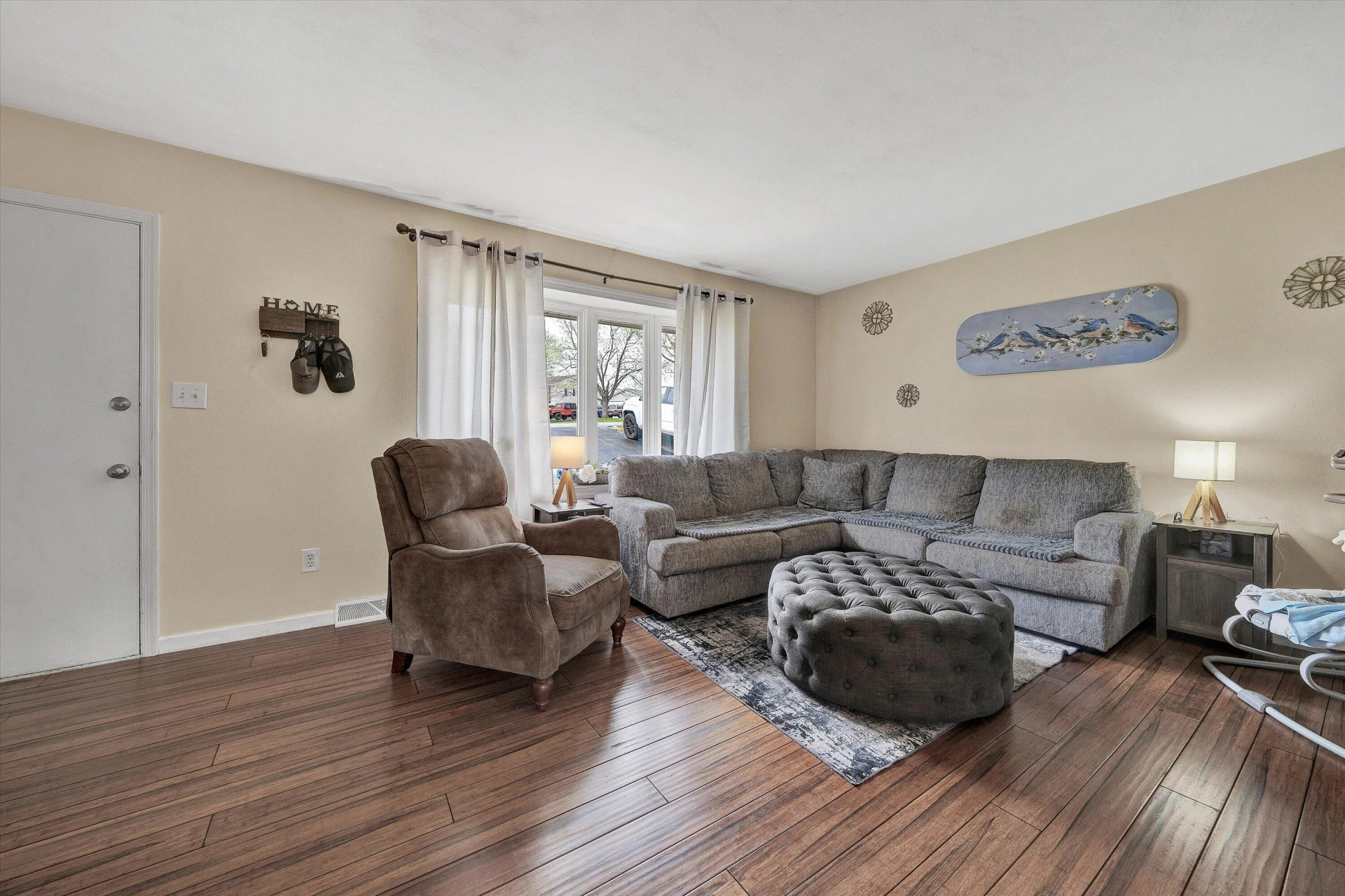 1740 Parker LN - Photo 6