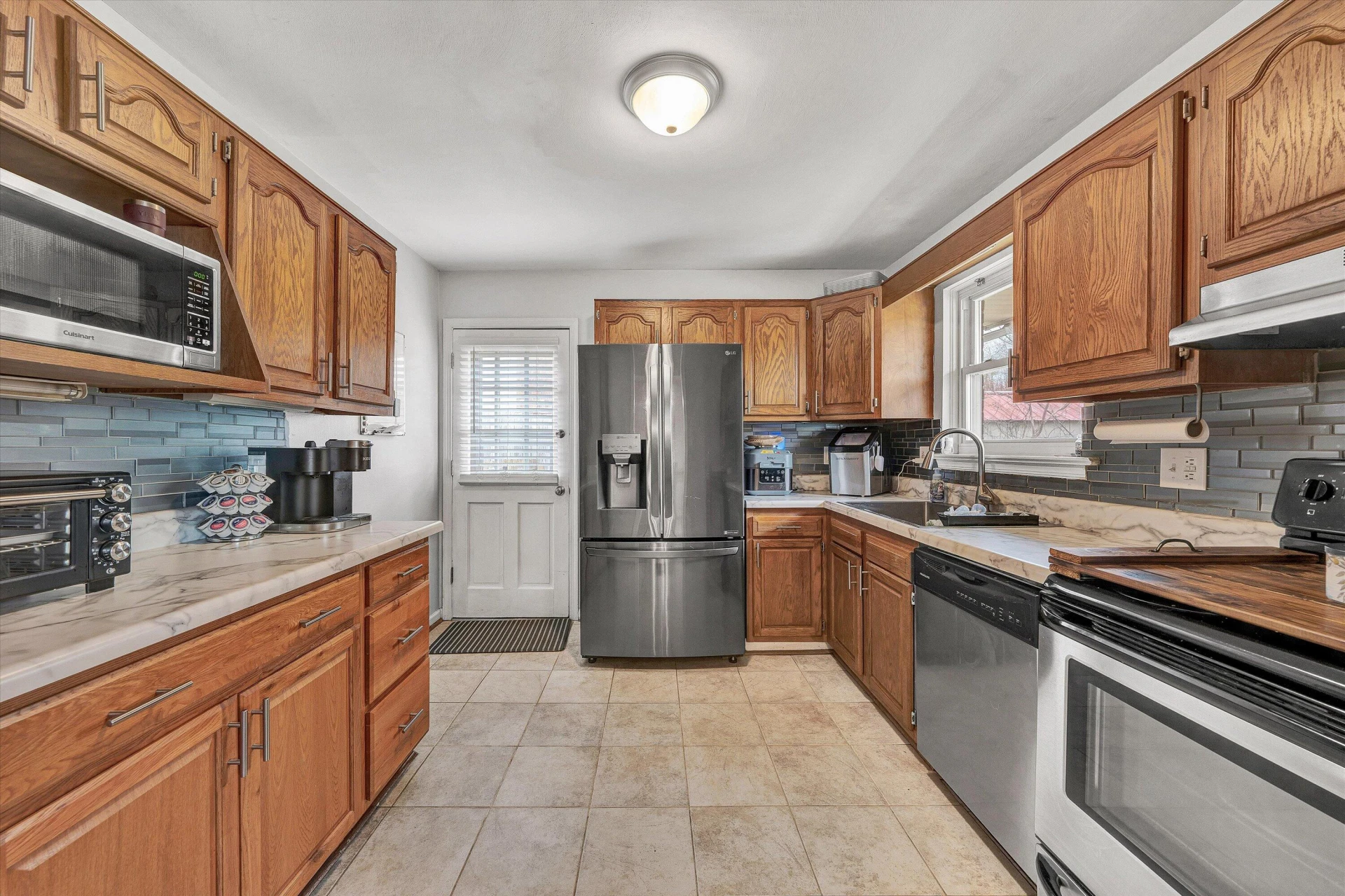 1740 Parker LN - Photo 9
