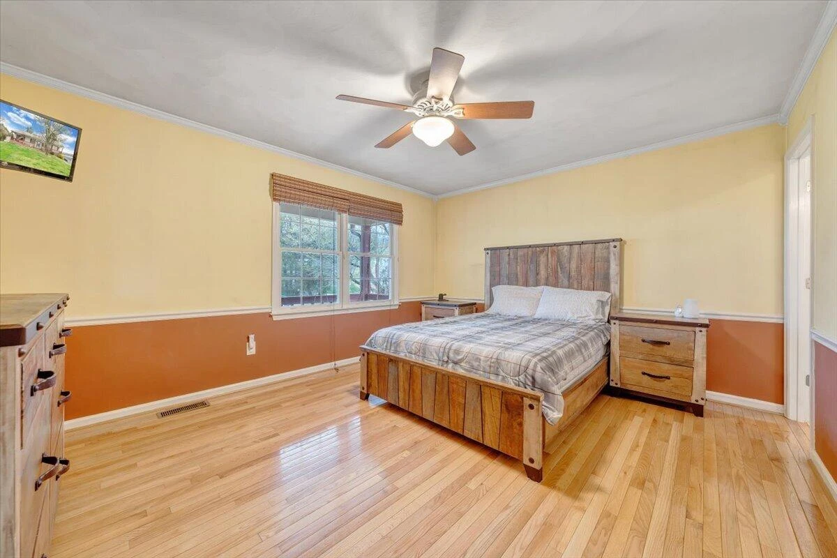 1905 Mount Joy RD - Photo 19