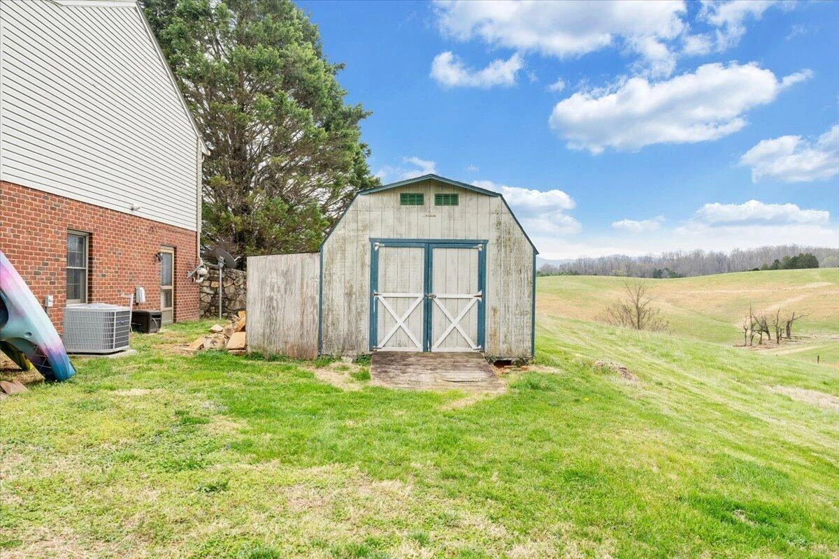 1905 Mount Joy RD - Photo 53