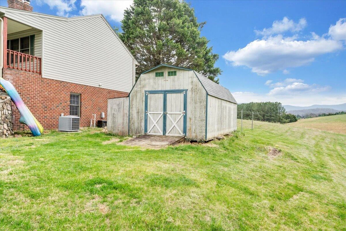 1905 Mount Joy RD - Photo 54