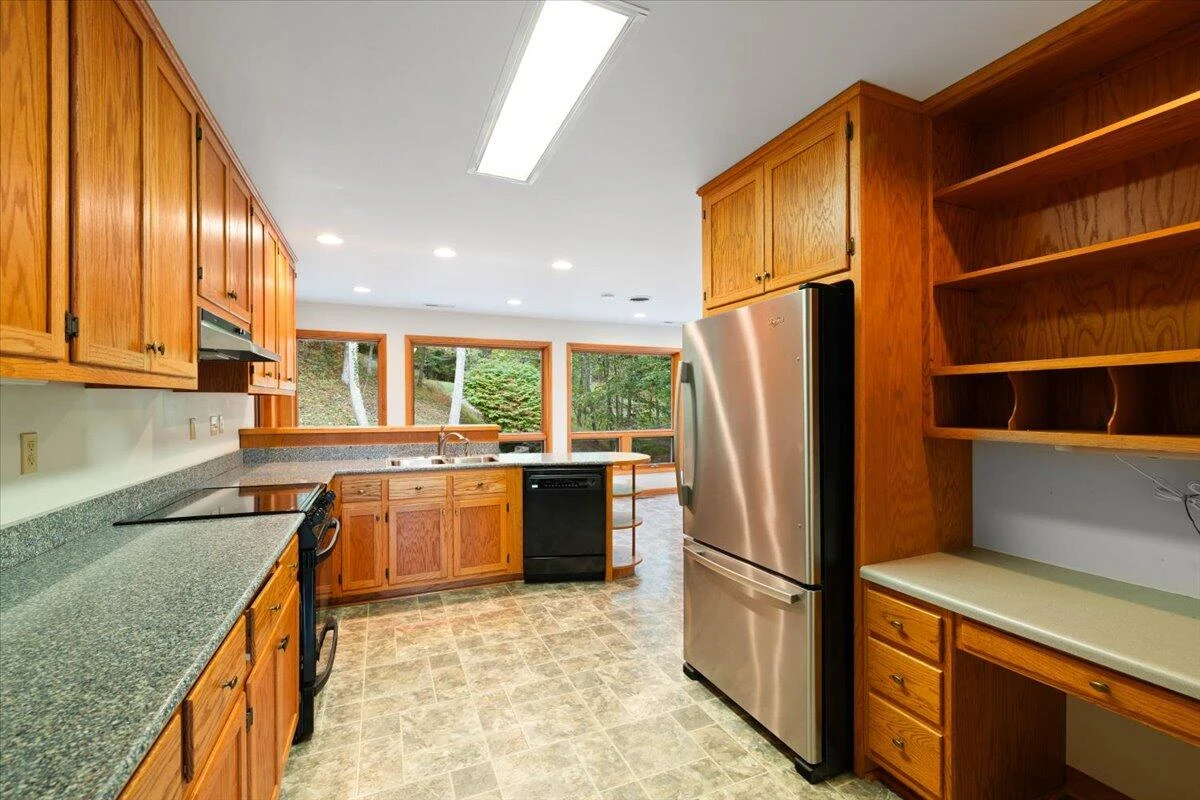 701 Bishop RD - Photo 22