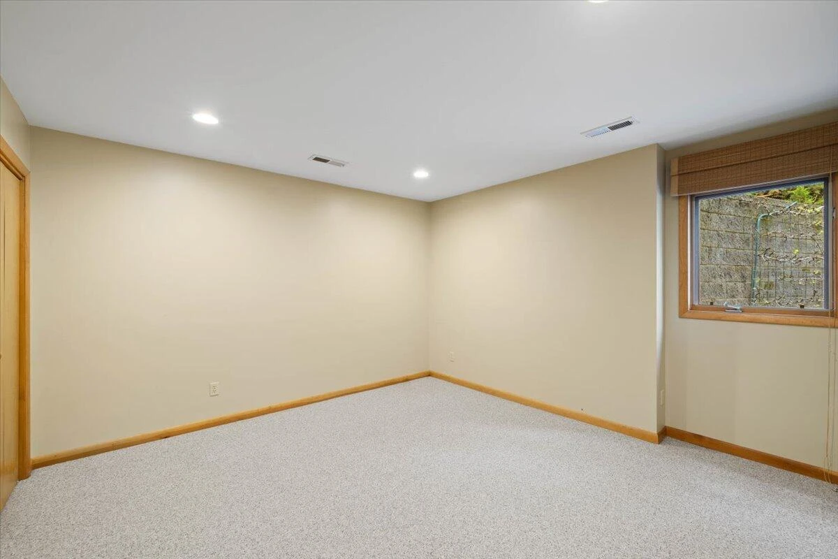 701 Bishop RD - Photo 32