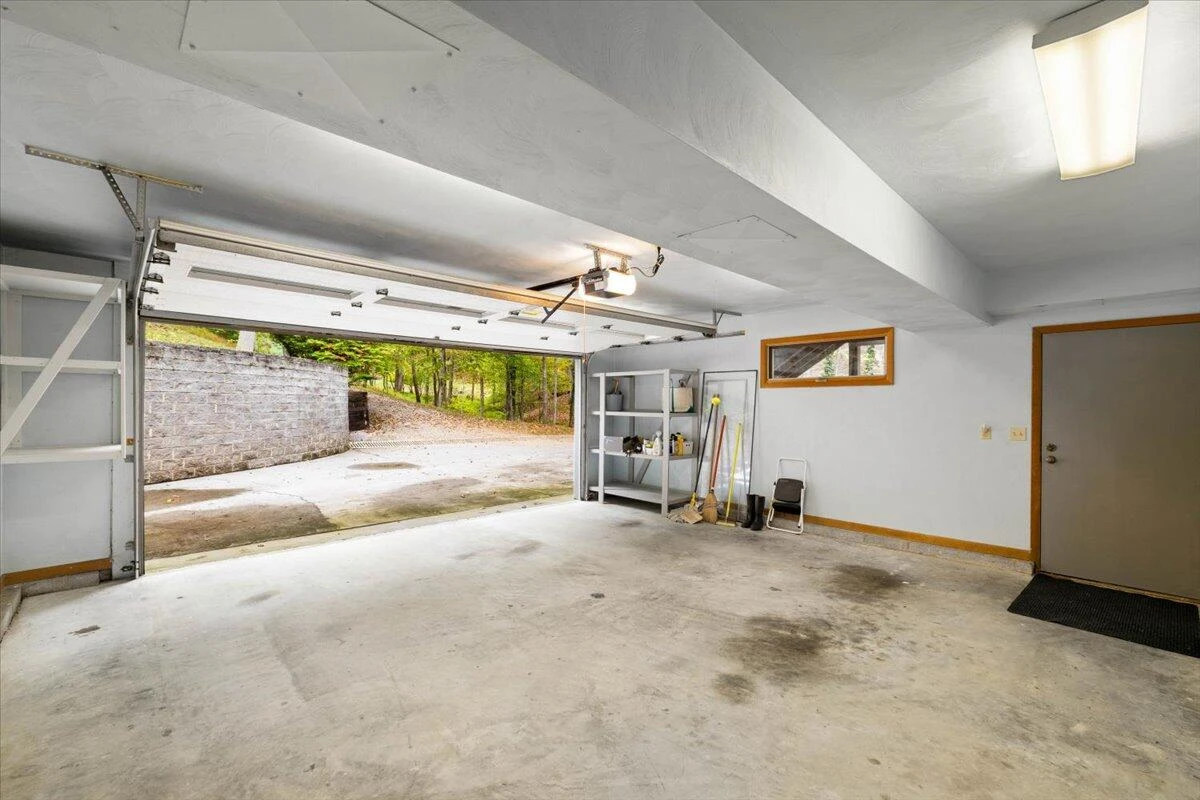 701 Bishop RD - Photo 40