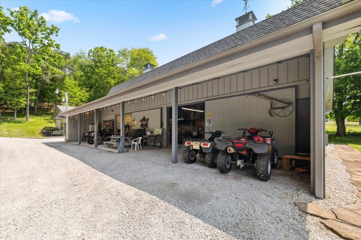 701 Bishop RD - Photo 57