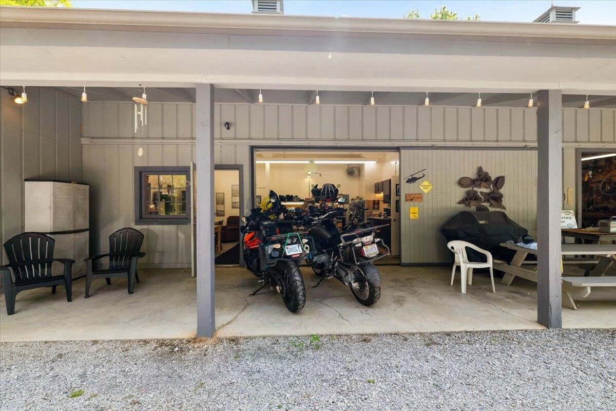 701 Bishop RD - Photo 71
