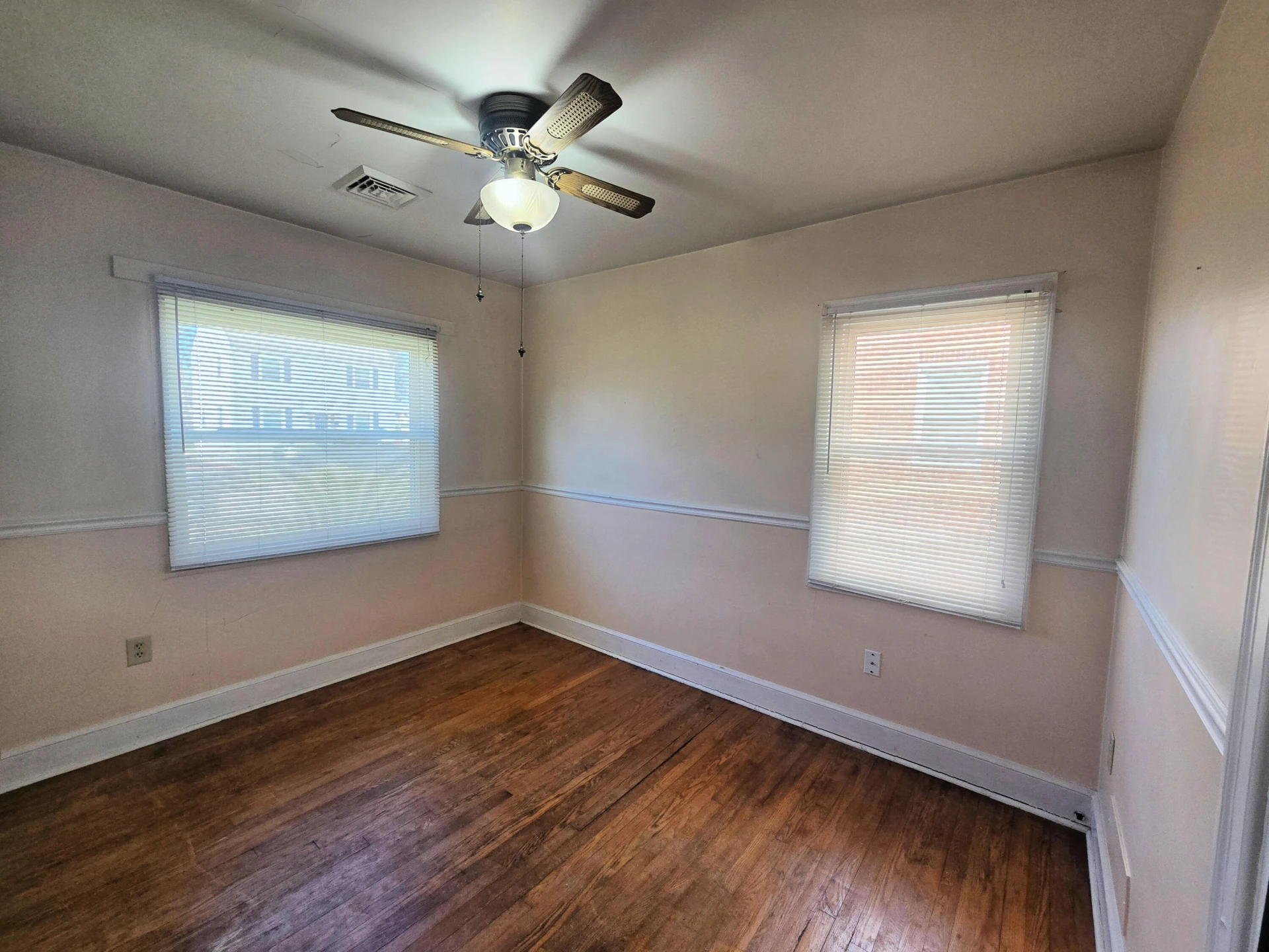 914 Whitney AVE NW - Photo 13