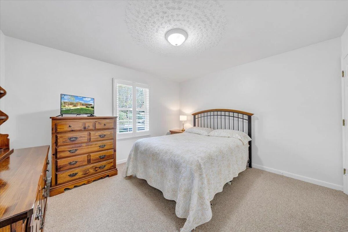 139 Winesap RD - Photo 35