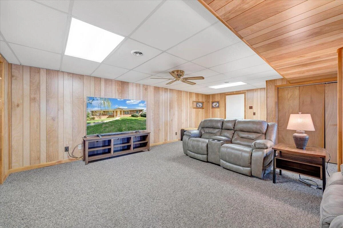 139 Winesap RD - Photo 43