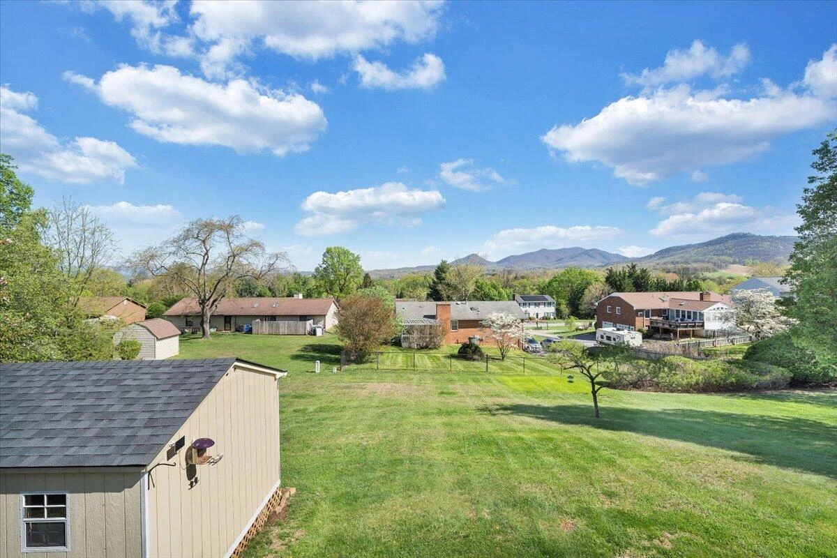 139 Winesap RD - Photo 63