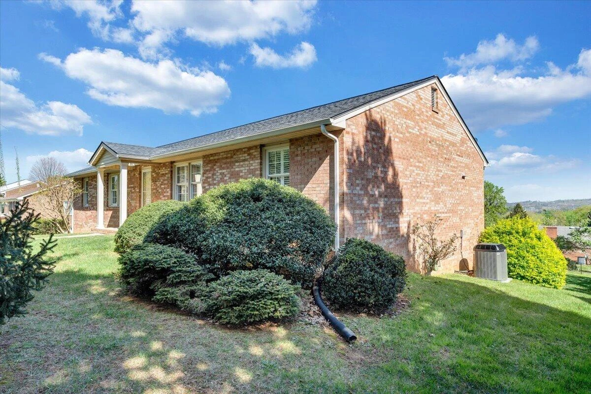 139 Winesap RD - Photo 73