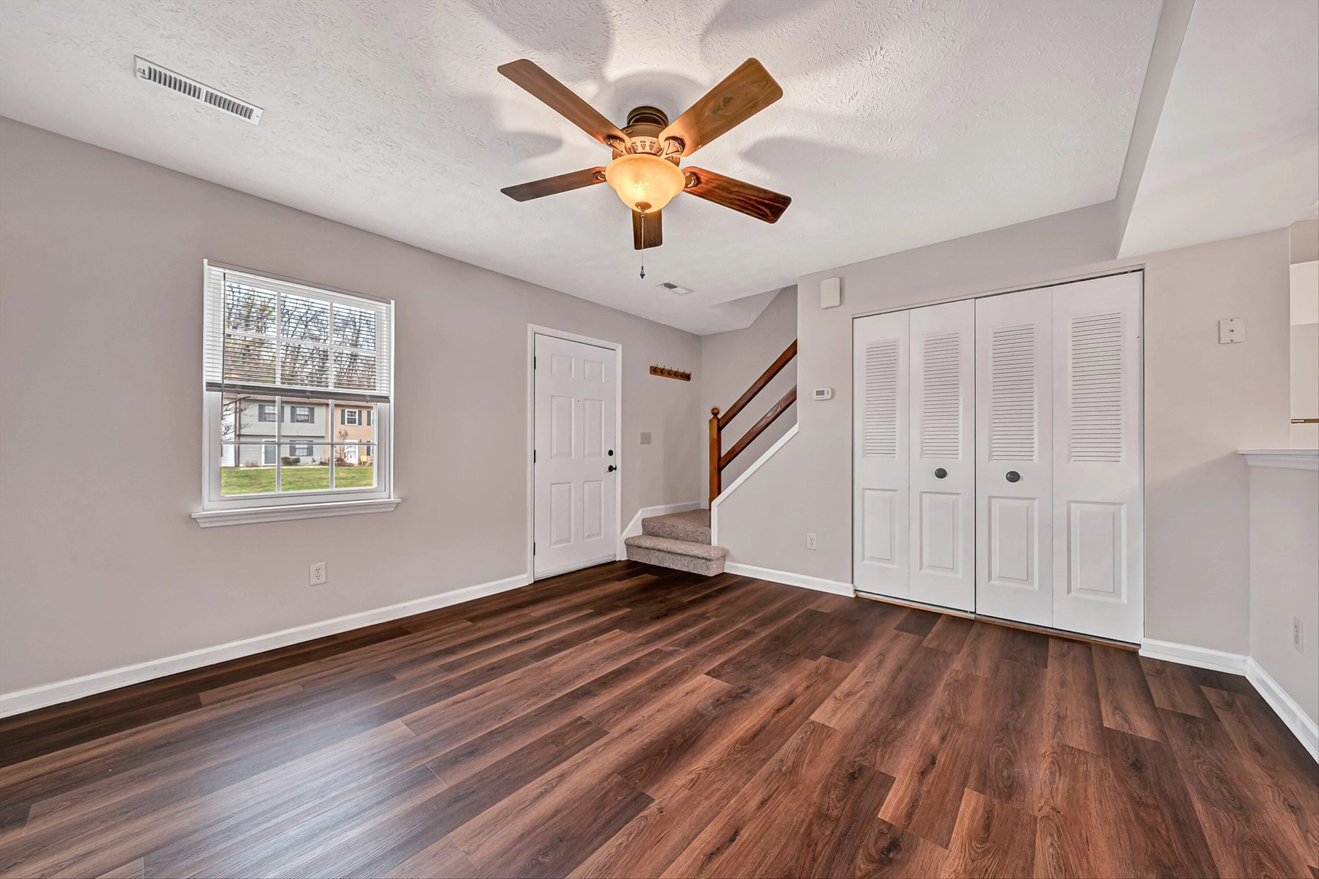 162 Tinkerview DR - Photo 4