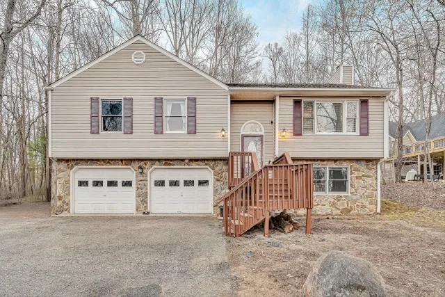 769 Lakeshore Terrace RD